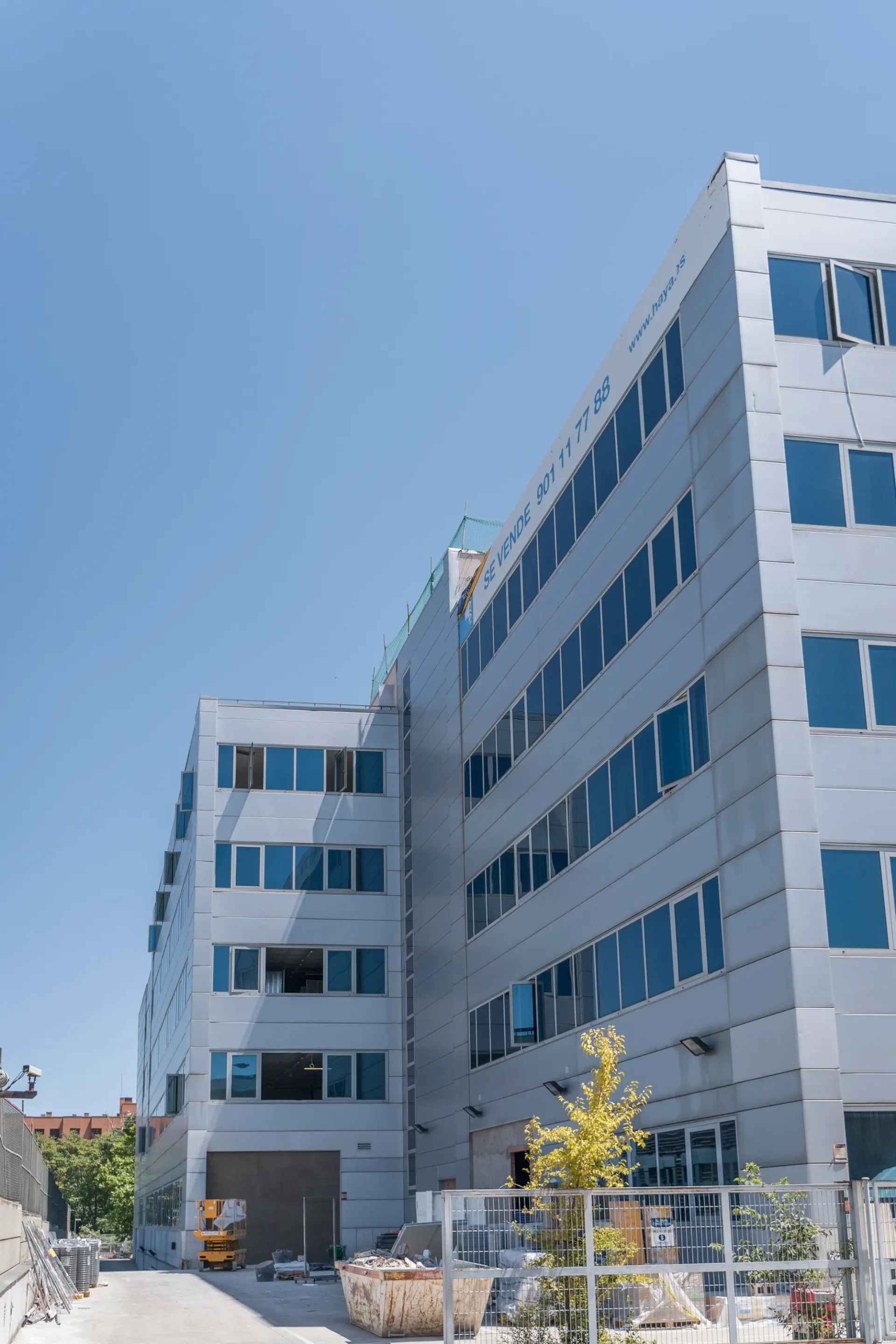 EDIFICIO EMPRESARIAL POLIGONO LAS MERCEDES