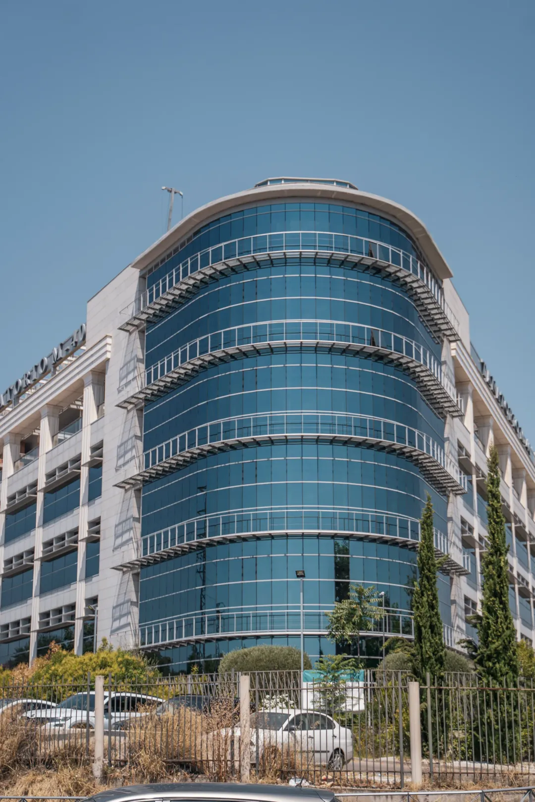 EDIFICIO TANATORIO M-40